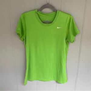 Nike DriFit Athletic Unisex Green Top - Medium